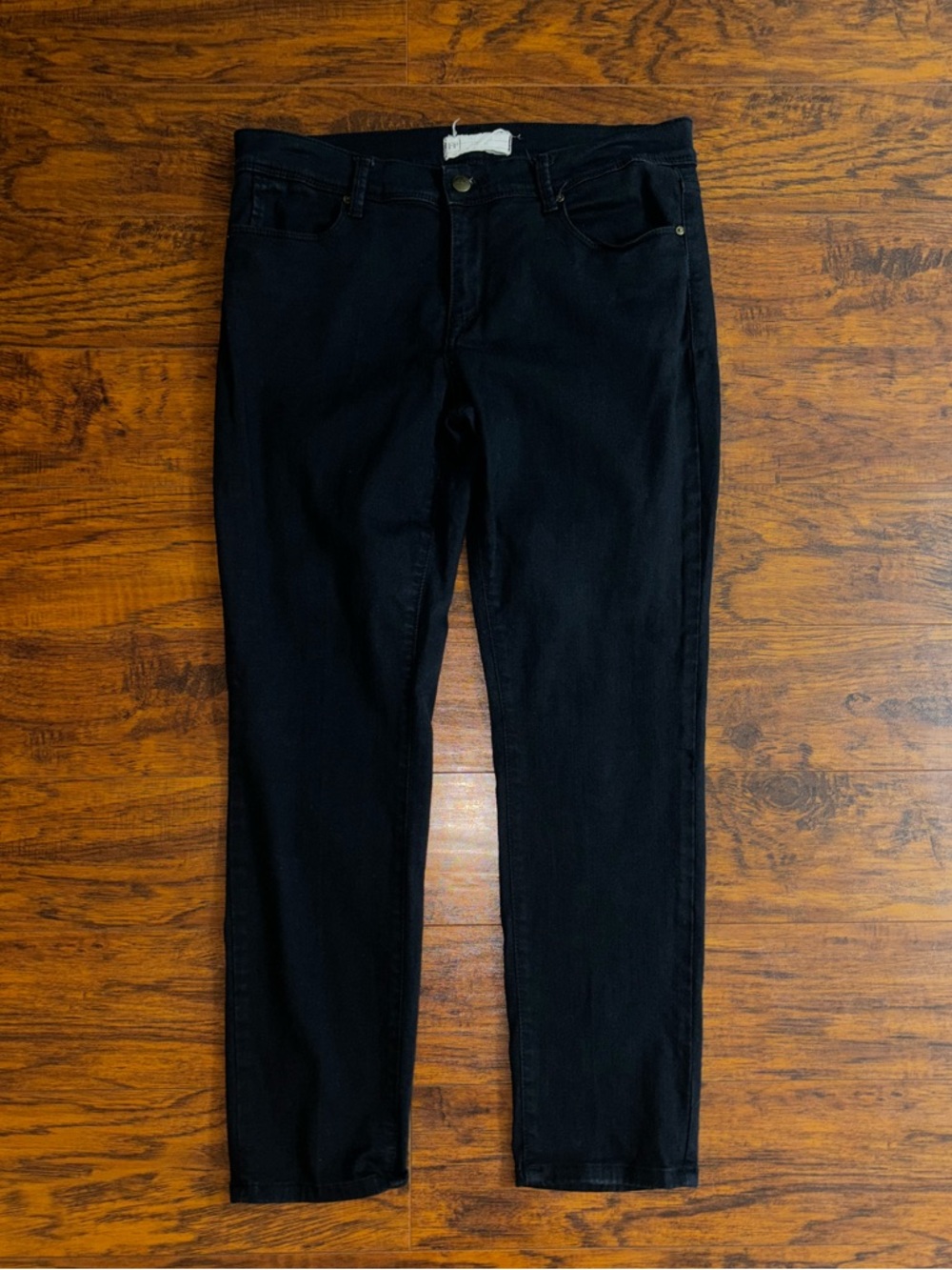 Free People Classic Black Skinny Jeans Women’s 31 Black Straight Leg Pants